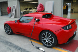 Tesla Roadster - Branchez-vous CNTA - essai voitures électriques