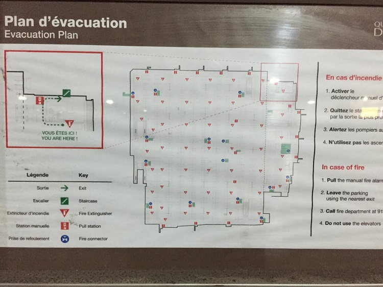 Plan d'évacuation situé près des bornes