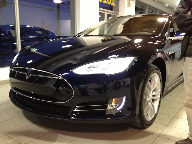 Il y maintenant une Tesla Modèle S qui circule à Trois-Rivières!
