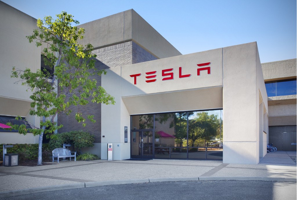 Les actions Tesla Motors bondissent suite à l’annonce  des bénéfices du troisième trimestre de 2015