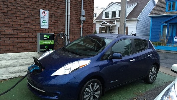 Nissan Leaf 2016 : une cure de rajeunissement électrique réussie