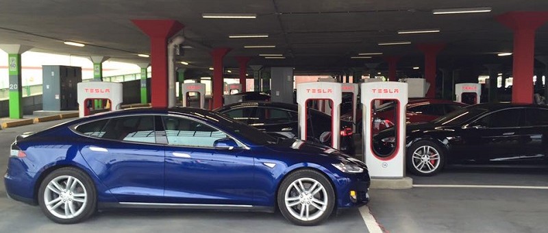 TESLA: Tarification de l’utilisation des Superchargers au Canada