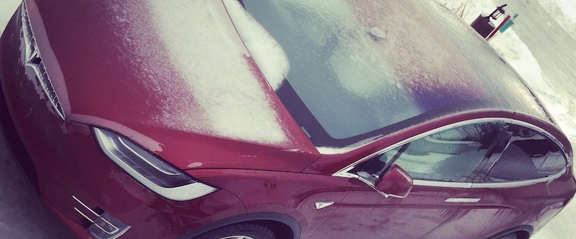 VIDÉO: Le Model X et ses portes FAUCON. Fonctionnent-ils même lorsqu’ils sont couvert de glace?