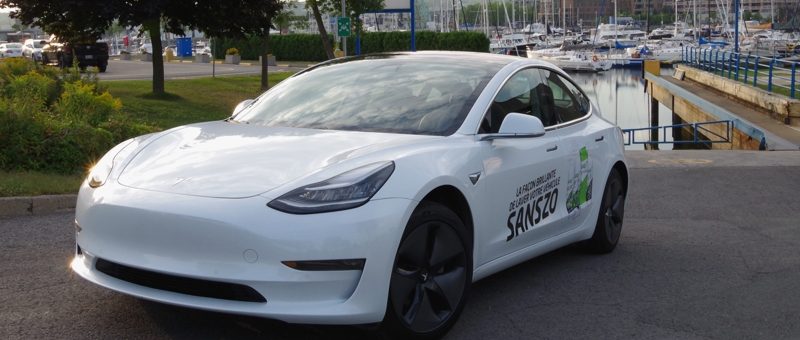 Voyager en Tesla Model 3