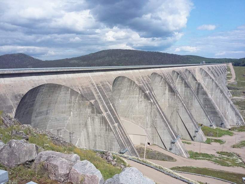 Témoignage voyage au barrage Daniel Johnson en Bolt Roulez Electrique